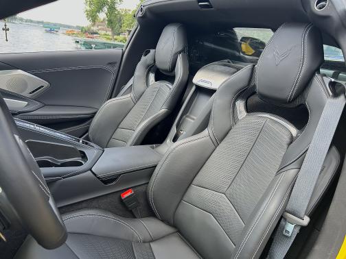 2025 Chevrolet Corvette Stingray w/2LT