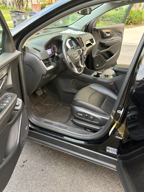 Black 2022 GMC Terrain SLT