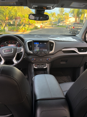Black 2022 GMC Terrain SLT