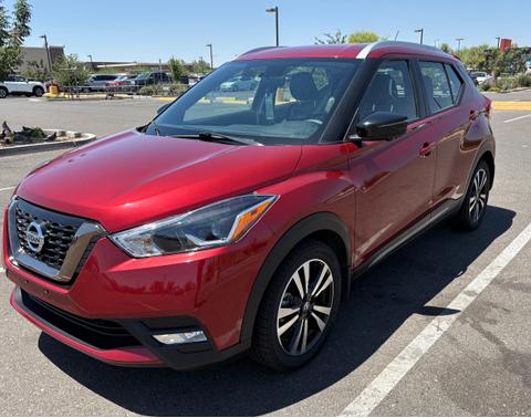 Red 2019 Nissan Kicks SR