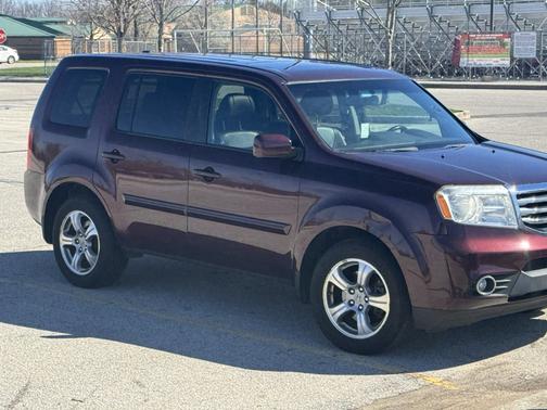 Red 2014 Honda Pilot EX-L