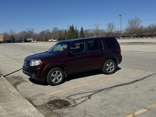 Red 2014 Honda Pilot EX-L