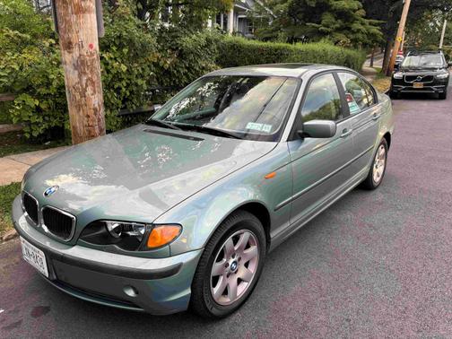 2002 BMW 325 xi