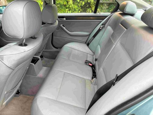 2002 BMW 325 xi