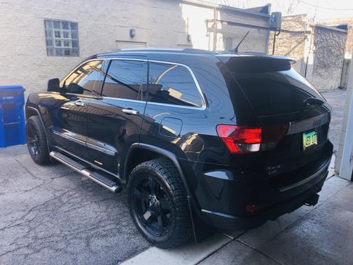 Black 2013 Jeep Grand Cherokee Overland