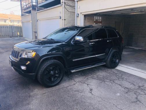 Black 2013 Jeep Grand Cherokee Overland