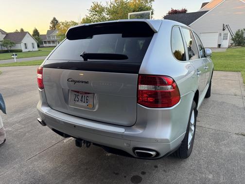 Silver 2009 Porsche Cayenne Cayenne