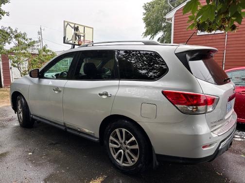2014 Nissan Pathfinder SL