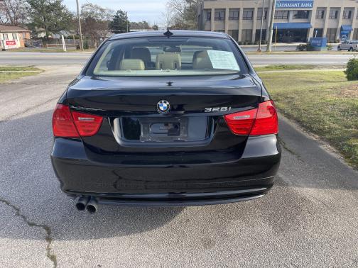 2011 BMW 328 i