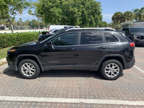 Black 2014 Jeep Cherokee Latitude