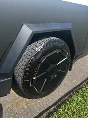 2024 Tesla Cybertruck AWD