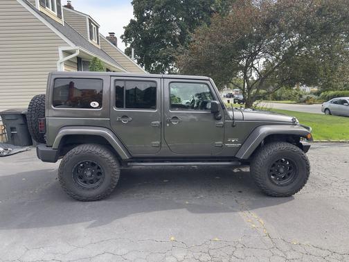 2016 Jeep Wrangler Unlimited Sahara
