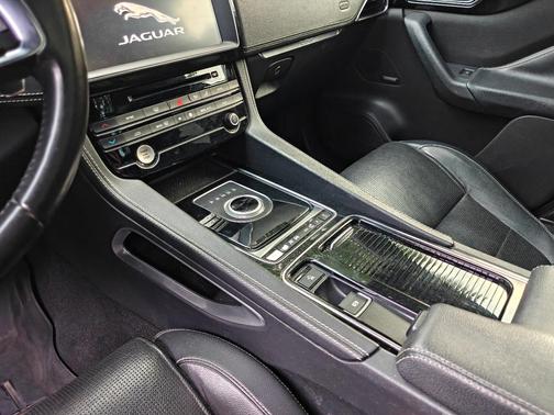 Red 2019 Jaguar F-PACE S