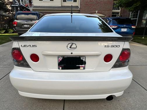 2001 Lexus IS 300 Base