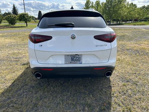 White 2018 Alfa Romeo Stelvio Base