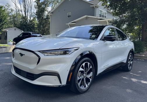 2021 Ford Mustang Mach-E Premium
