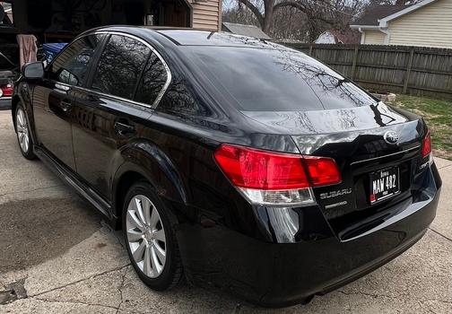 Black 2010 Subaru Legacy 2.5 i Limited