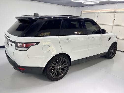 White 2017 Land Rover Range Rover Sport 5.0L Supercharged Dynamic