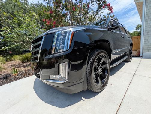 2018 Cadillac Escalade Luxury