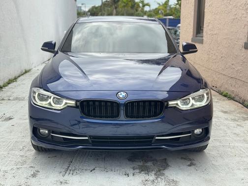 2018 BMW 330 i