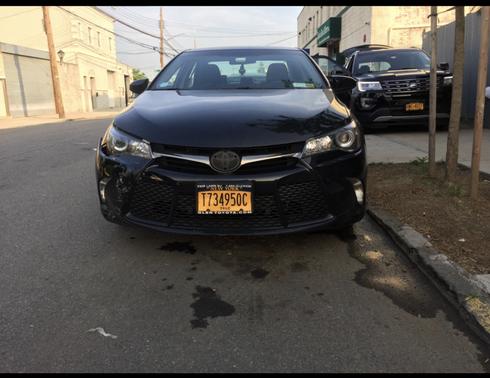 Black 2016 Toyota Camry SE