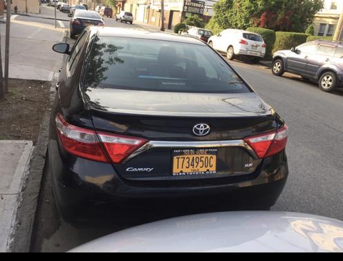 Black 2016 Toyota Camry SE