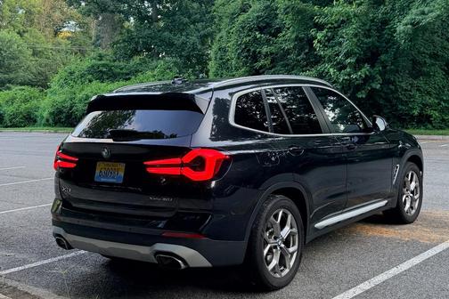 Black 2022 BMW X3 xDrive30i