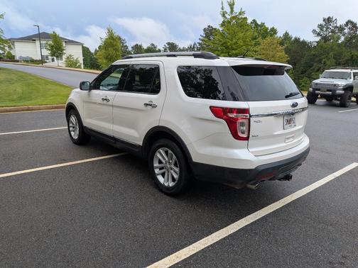 White 2012 Ford Explorer XLT