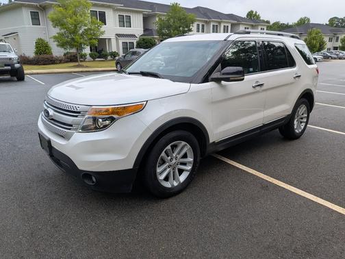 White 2012 Ford Explorer XLT