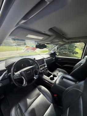 Black 2020 GMC Yukon SLT
