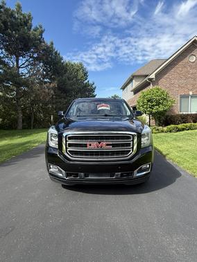 Black 2020 GMC Yukon SLT