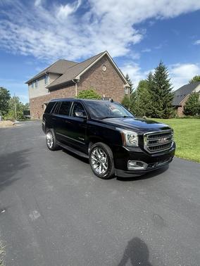 Black 2020 GMC Yukon SLT