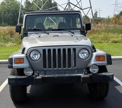 Silver 2001 Jeep Wrangler Sport