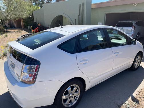 2005 Toyota Prius Base