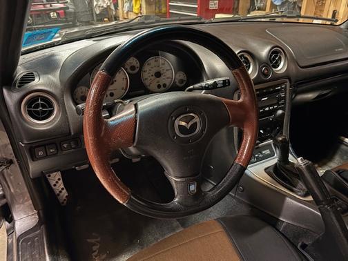 2002 Mazda MX-5 Miata SE