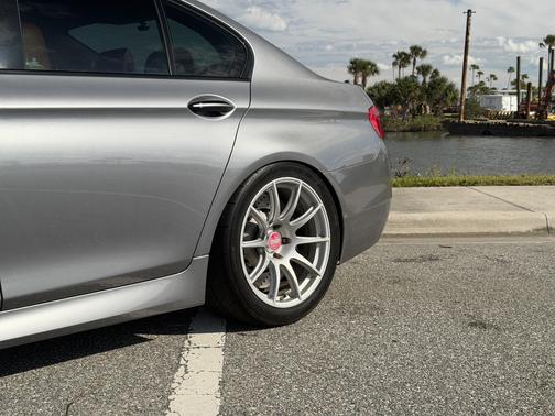 Gray 2013 BMW M5 Base
