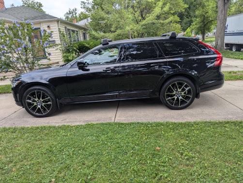 2018 Volvo V90 Cross Country T6