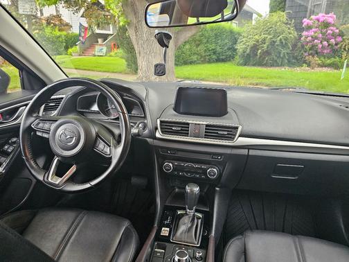 Black 2018 Mazda Mazda3 Touring