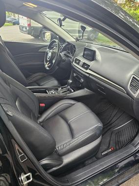 Black 2018 Mazda Mazda3 Touring