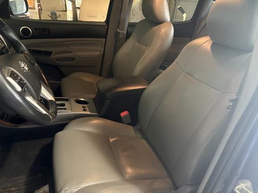 Blue 2015 Toyota Tacoma Base