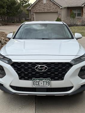 White 2019 Hyundai SANTA FE SE 2.4