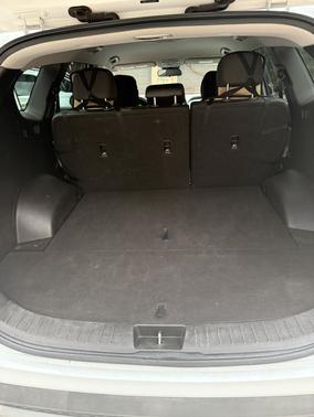 White 2019 Hyundai SANTA FE SE 2.4