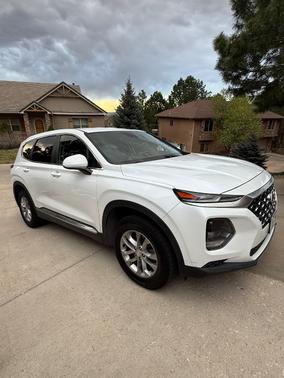 White 2019 Hyundai SANTA FE SE 2.4