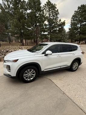 White 2019 Hyundai SANTA FE SE 2.4