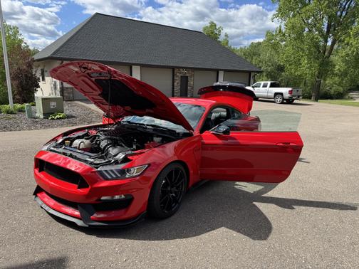 2017 Ford Shelby GT350 Base