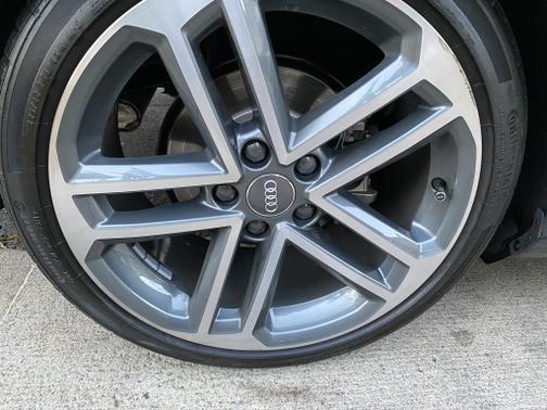 Photo 4 of 6 of 2020 Audi A3 2.0T Premium