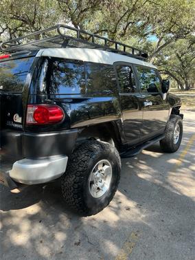 2010 Toyota FJ Cruiser Base