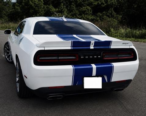 White 2015 Dodge Challenger SRT 392