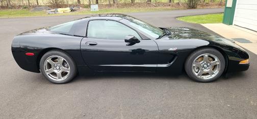 Black 1998 Chevrolet Corvette Base