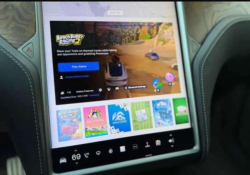 Silver 2018 Tesla Model X 75D